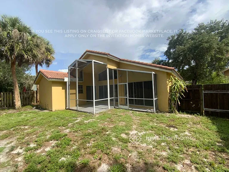 1320 SW 18th St — Photo 16
