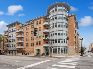5556 N Sheridan Rd APT 407, Chicago, IL 60640