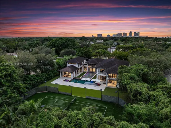 8961 SW 62nd Ct, Pinecrest, FL 33156