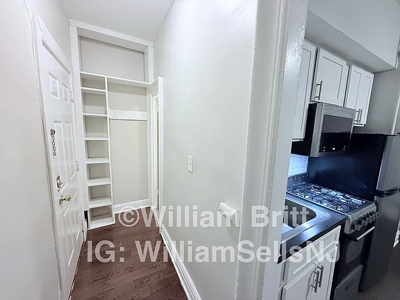 5th image of 16 Kensington Ave #1H