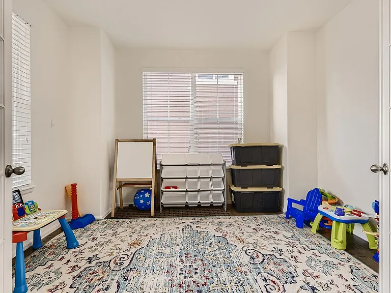 14960 Chicago St — Photo 17