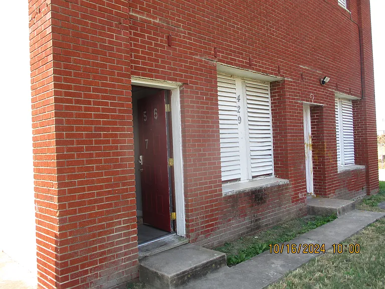 429 8th Ave N #7 — Photo 7