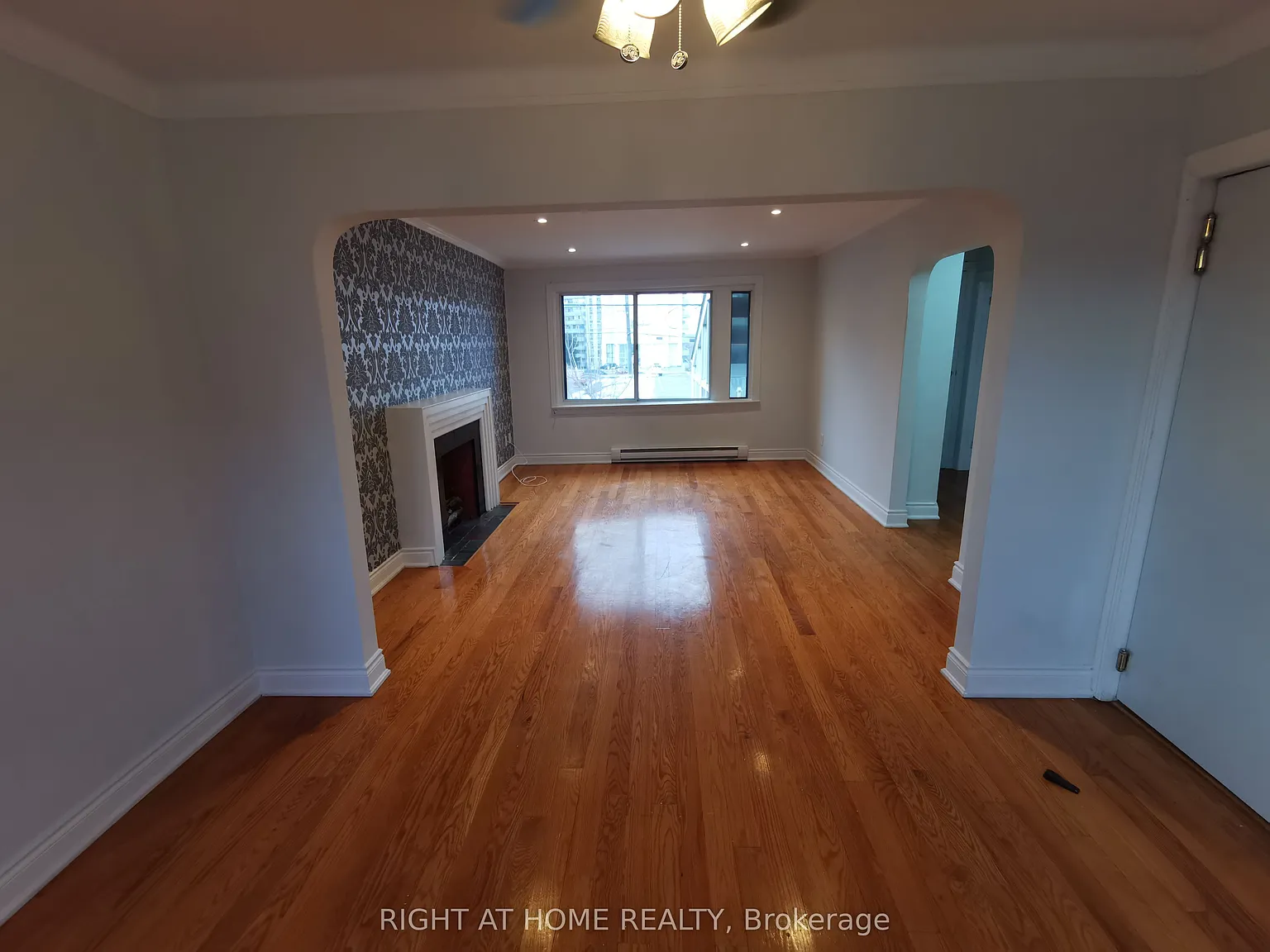 3 bed, $3,500 — Photo 2