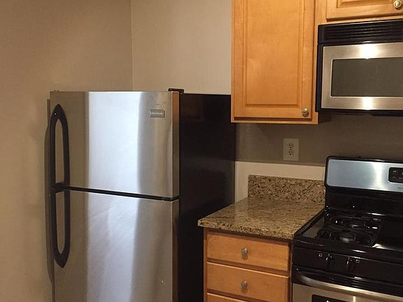 4th image of 3705 S George Mason Dr APT 1318S