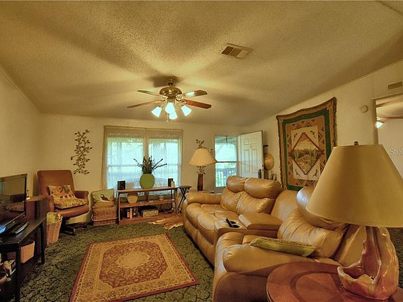 3rd image of 4623 Acorn Dr N