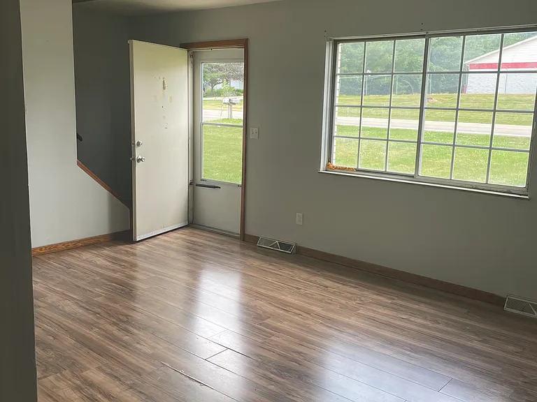 3864 Cottage Grove Rd — Photo 9