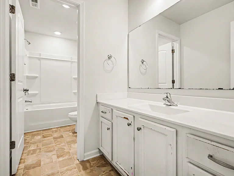 1007 Maylen Trce — Photo 20