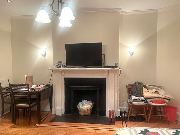3rd image of 312 W 78th St #4F