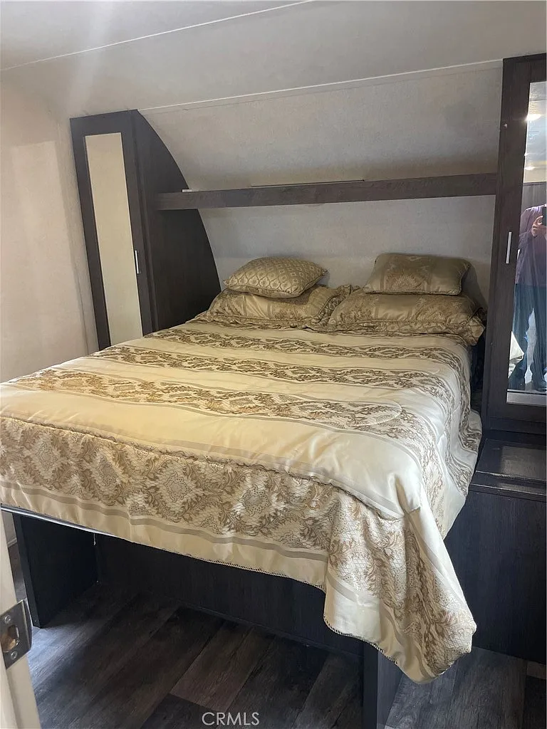 1 bed, 400 sqft, $1,275 — Photo 4