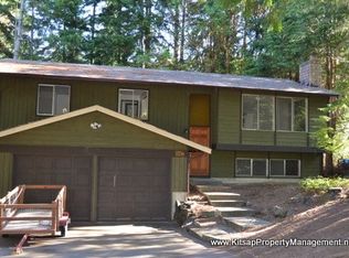 122 NW Woodridge Pl, Bremerton, WA 98311