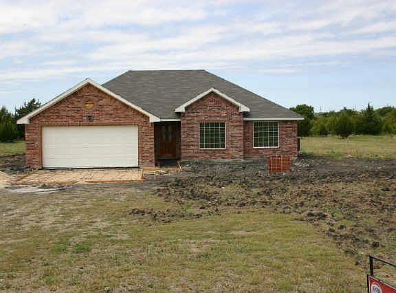 4th image of 1077 County Road 2733