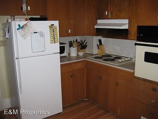 4th image of 207 15th Ave S