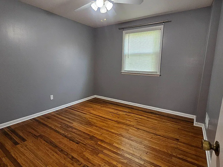 328 Rees Dr — Photo 35