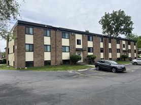 916 South Byrne Road