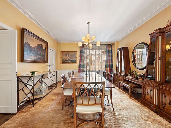 4th image of 115 E 67th St #3/4D