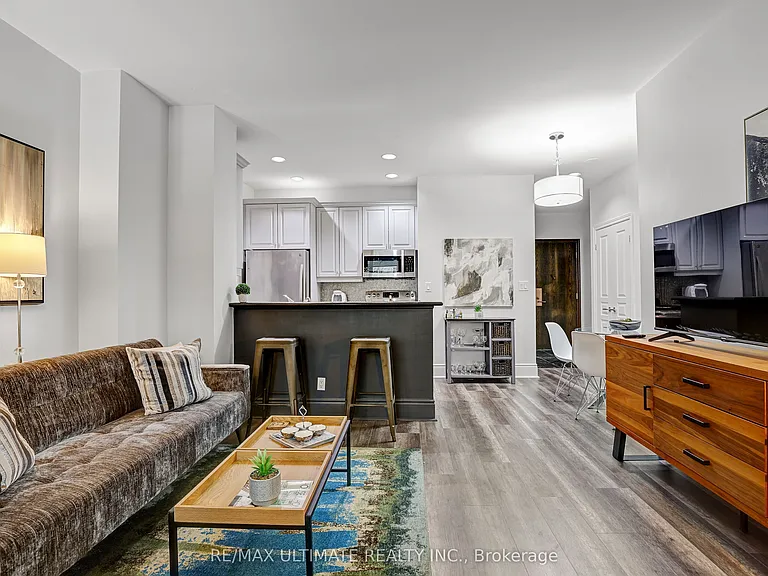 102 Bloor St W #605 — Photo 5