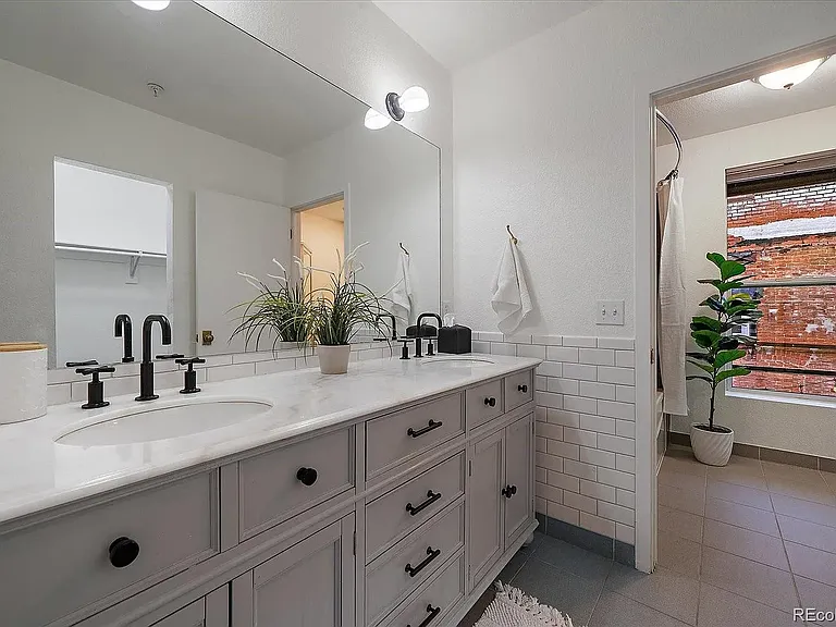3033 Blake St #123 — Photo 30