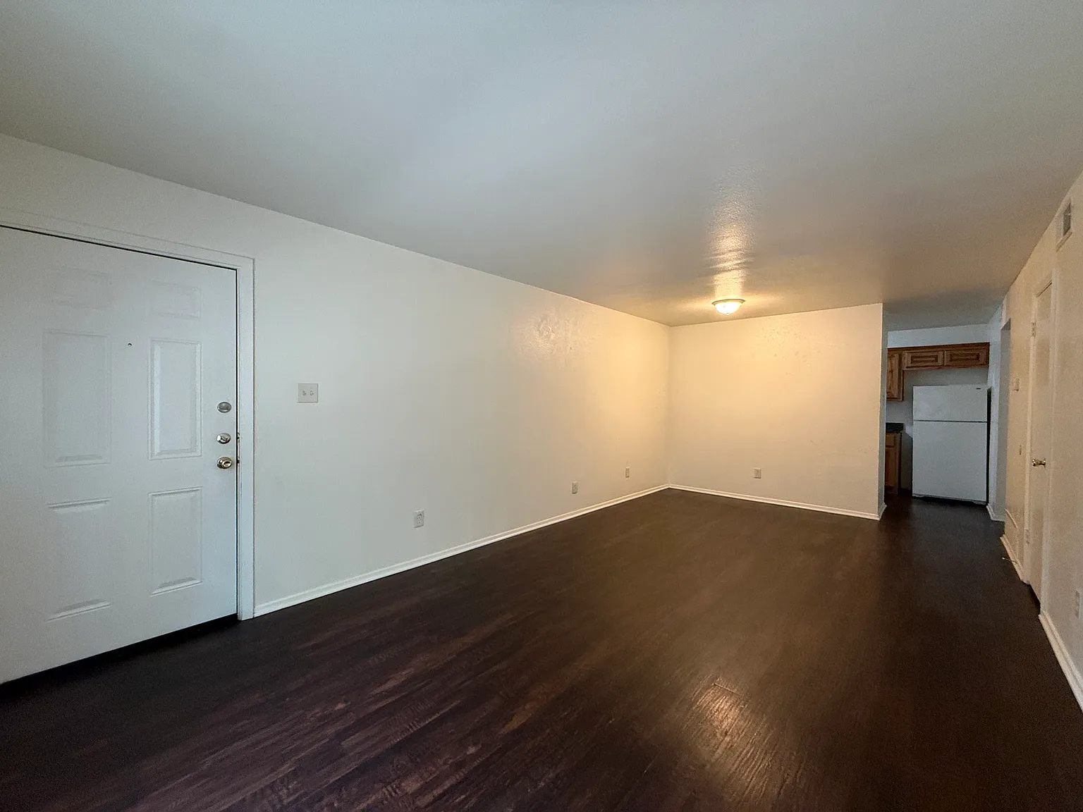 2 bed, 833 sqft, $1,100 — Photo 3