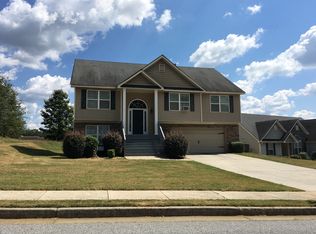 24 Lighthouse Dr, Winder, GA 30680