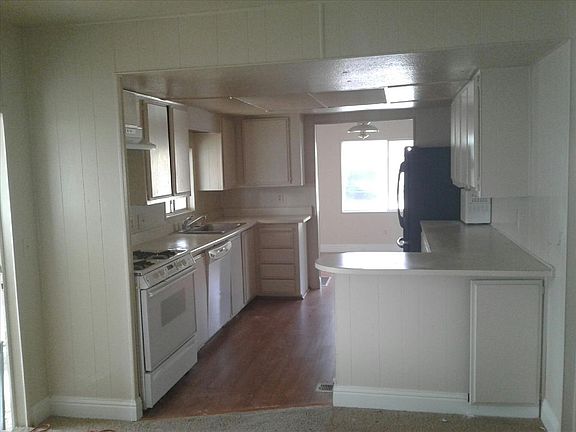 3rd image of 4212 Ticonderoga Ln