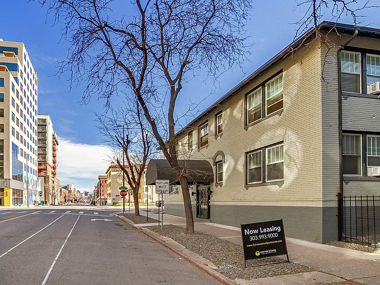Uptown Terrace — Photo 13