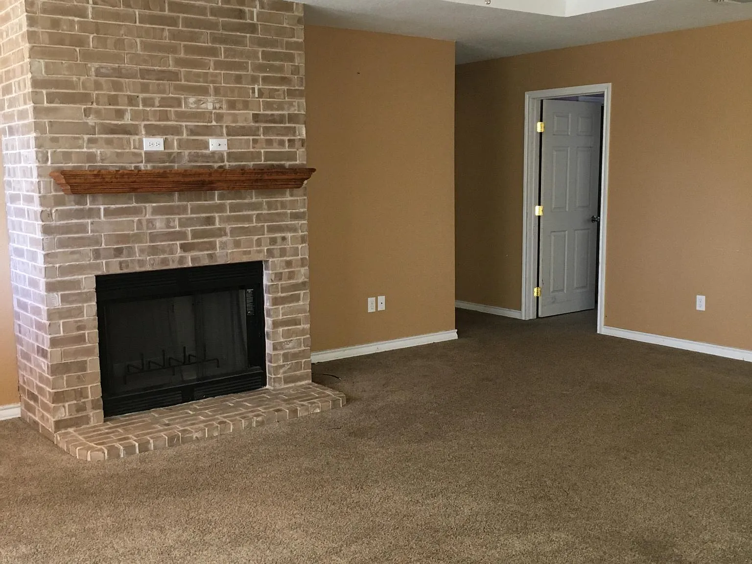 240 Wynn Mountain Rd — Photo 4