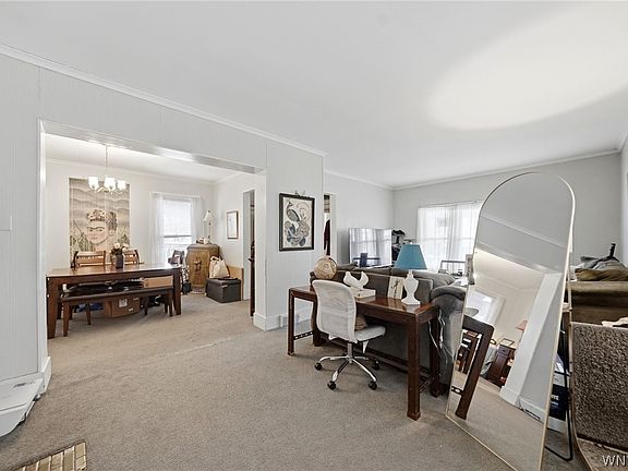 5th image of 110 Greenfield St