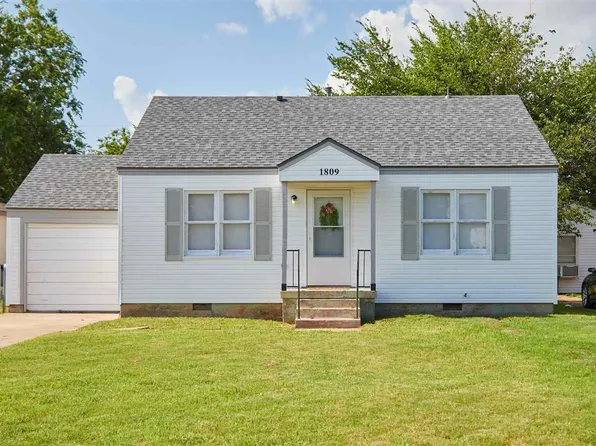 1809 NW Arlington Ave, Lawton, OK 73507