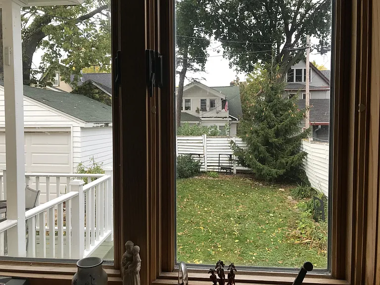2328 Willard Ave — Photo 11