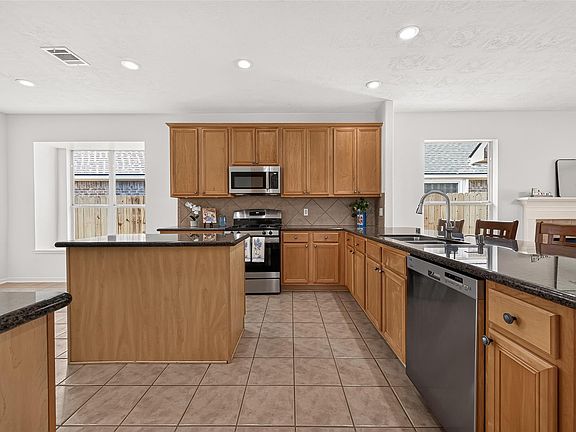 4th image of 14903 Opera House Row Dr