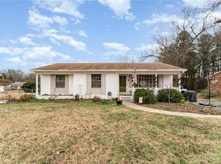 713 Lake Dr, Kernersville, NC 27284