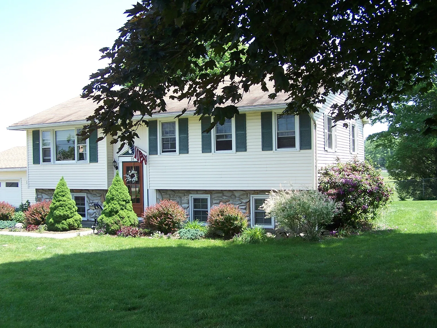 18 Charles St photo 1