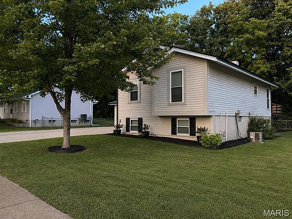 2nd image of 45 Chip Dr