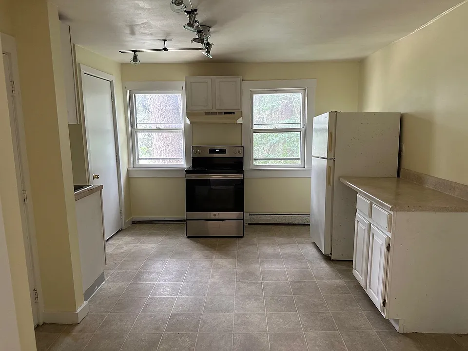 11 Chesterfield Rd #B