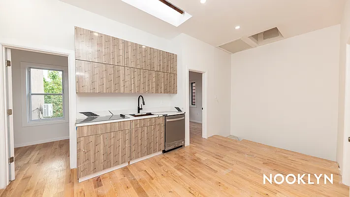 Rented by Nooklyn NYC LLC | media 13