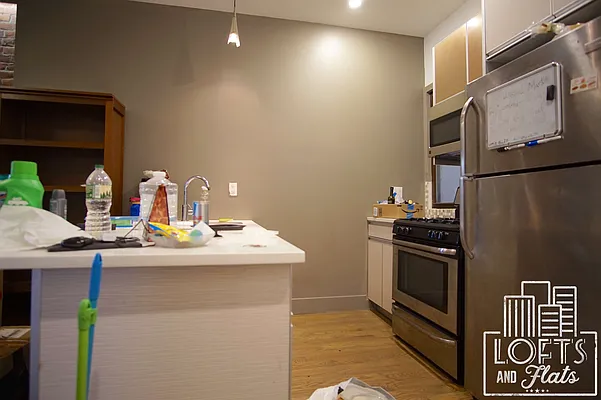 Rented by Lofts and Flats LLC | media 23