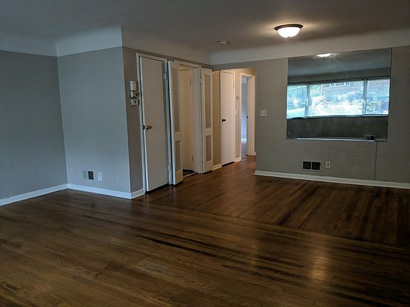 3rd image of 2428 Kellerman Ave #1