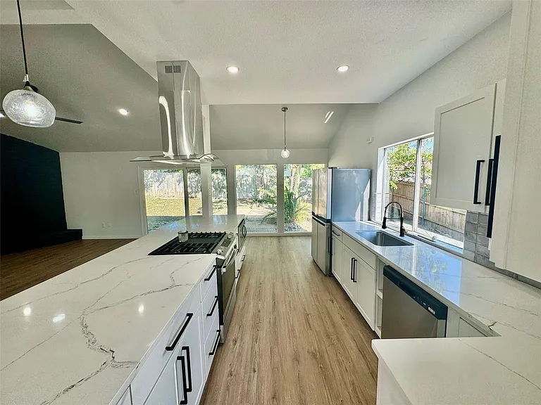 9506 Stonebridge Dr — Photo 8