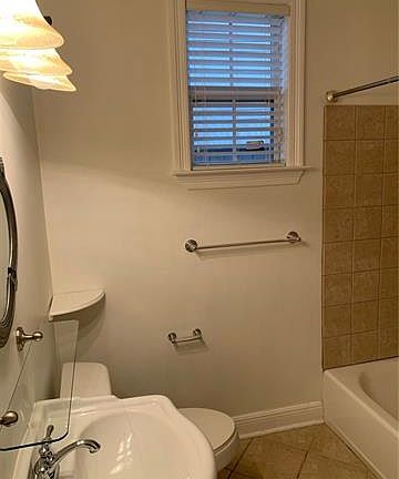 4th image of 3125 Upperline St #B