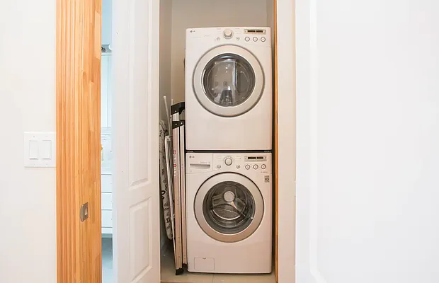 Rented by Chris Stewart, LREB | media 39