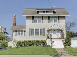 17 Riverdale Ave, Monmouth Beach, NJ 07750
