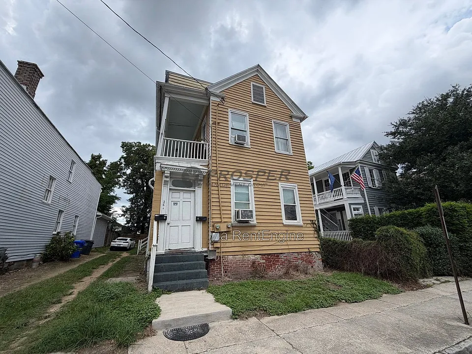 26 Ashton St #A