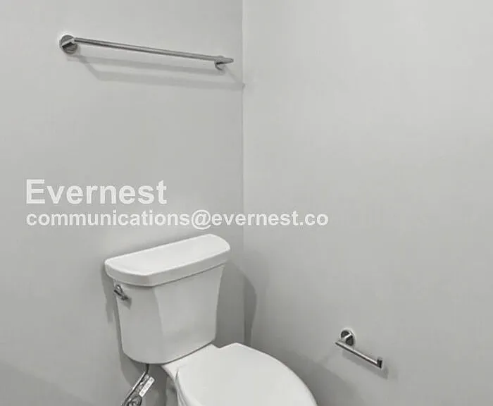 500 Merritt Ave #213 — Photo 14