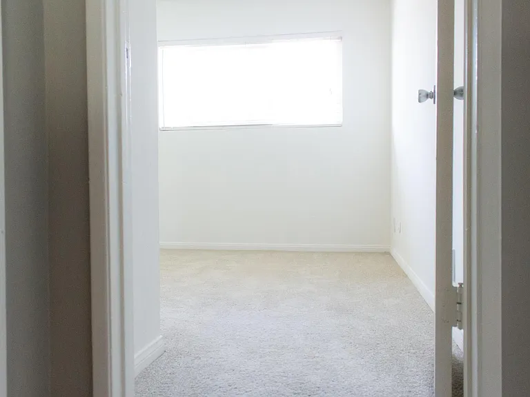 Split level secondary bedroom, view from risers.
--
*Floor plans are digital renderings. All dimensions are approximate. Actual product and specifications may vary in dimension or detail. Not all features are available in every apartment. Prices and avail