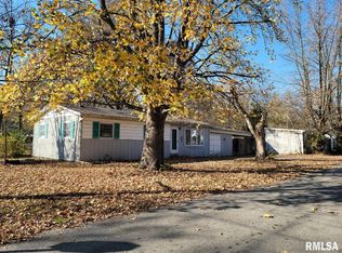 811 S 21st St, Murphysboro, IL 62966