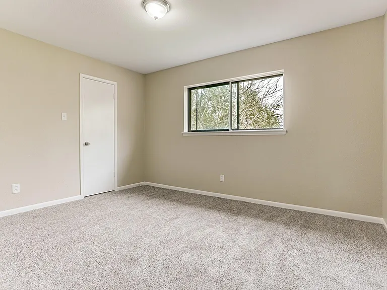 427 Merriweather St — Photo 10