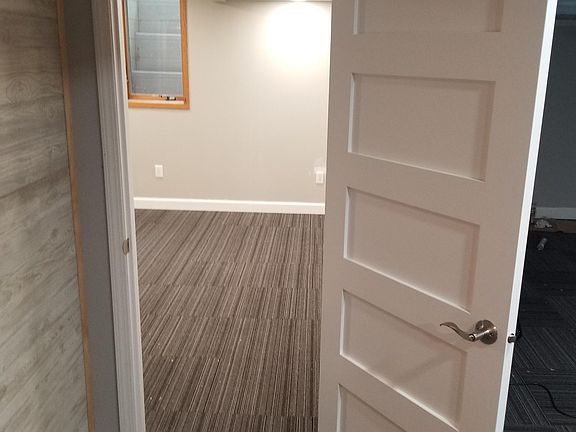 3rd image of 608 Lake Dr