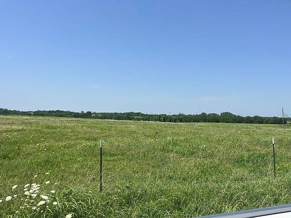 2nd image of 33066 Lookout Rd