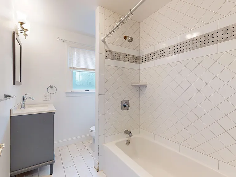 214 5th St N #1 — Photo 17