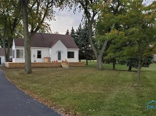 5118 Seaman Rd, Oregon, OH 43616